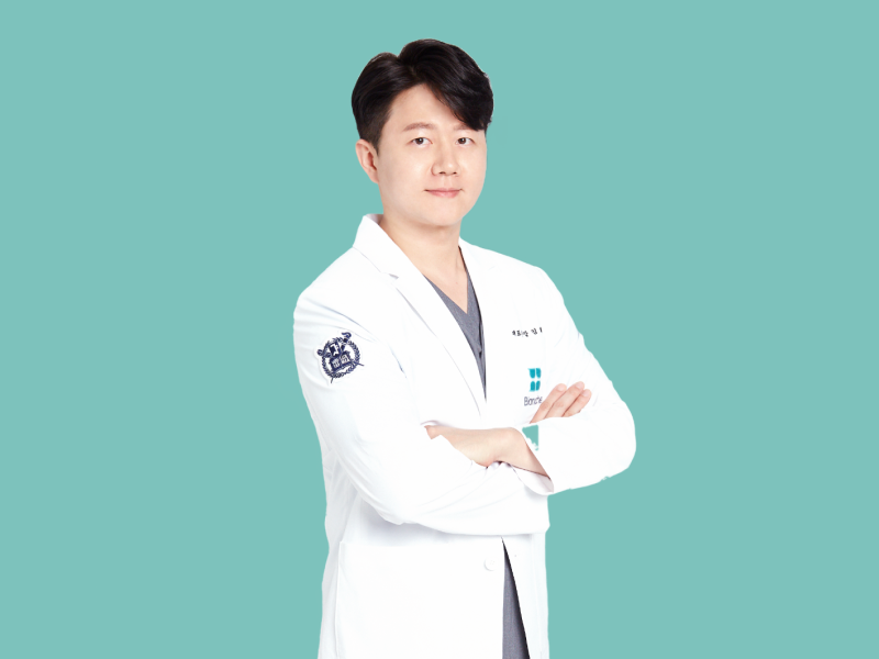 블랑쉬치과 원장